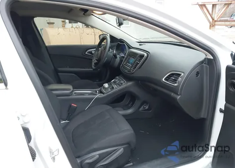 2015 Chrysler 200 Limited z USA, uszkodzony, nr VIN 1C3CCCAB6FN715306